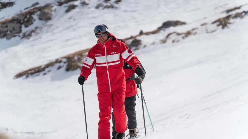 Sortie raquettes en montagne, vue de face