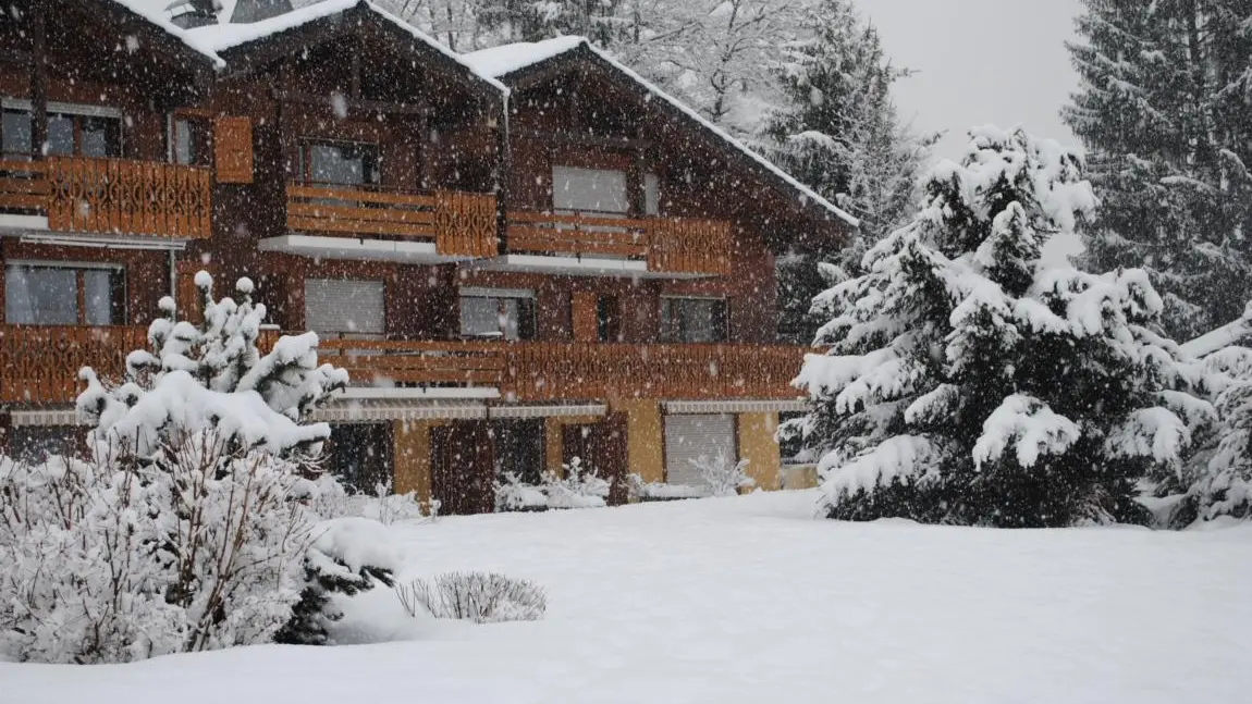 façade logement hiver