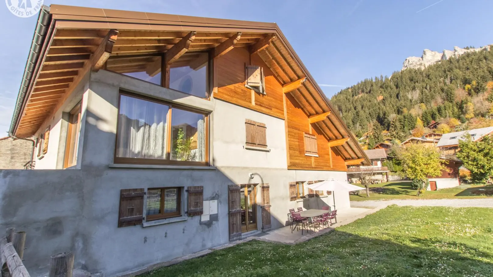 Façade Est - Gîte en rez-de-jardin