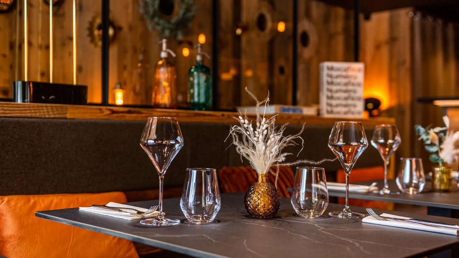 Table du restaurant Le Cent 74