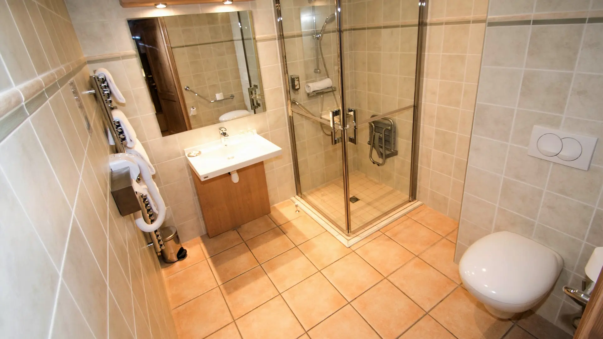 Salle de Bains PMR