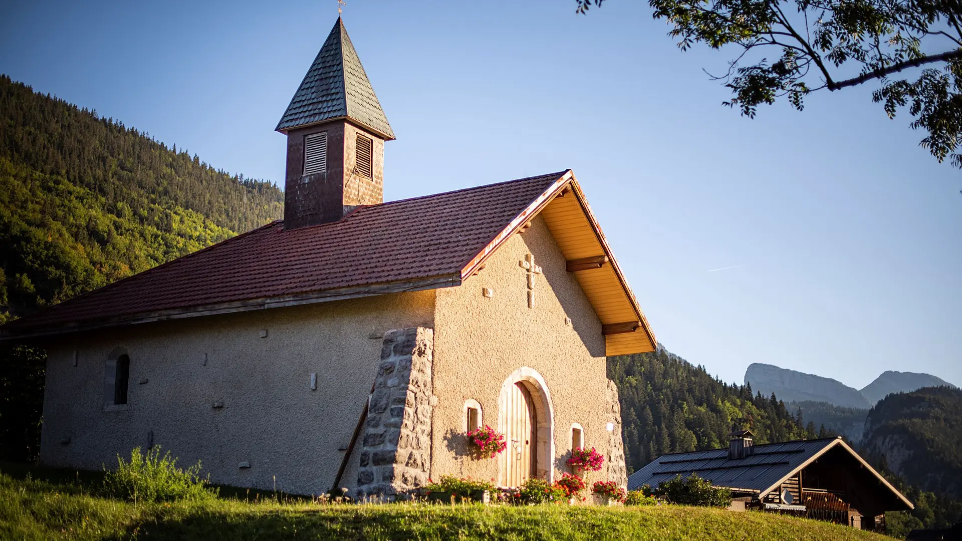 Chapelle de Forgeassoud en été