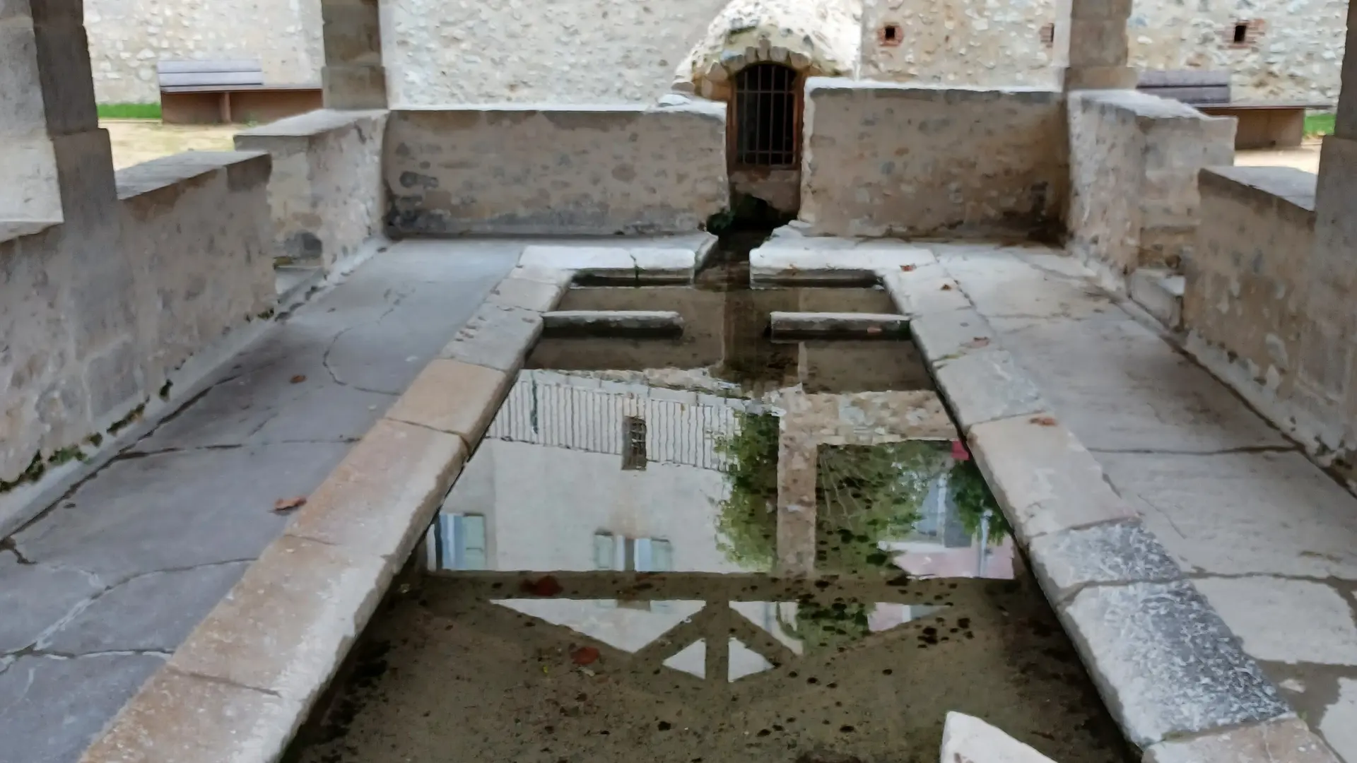 Lavoir de la fontaine vieille