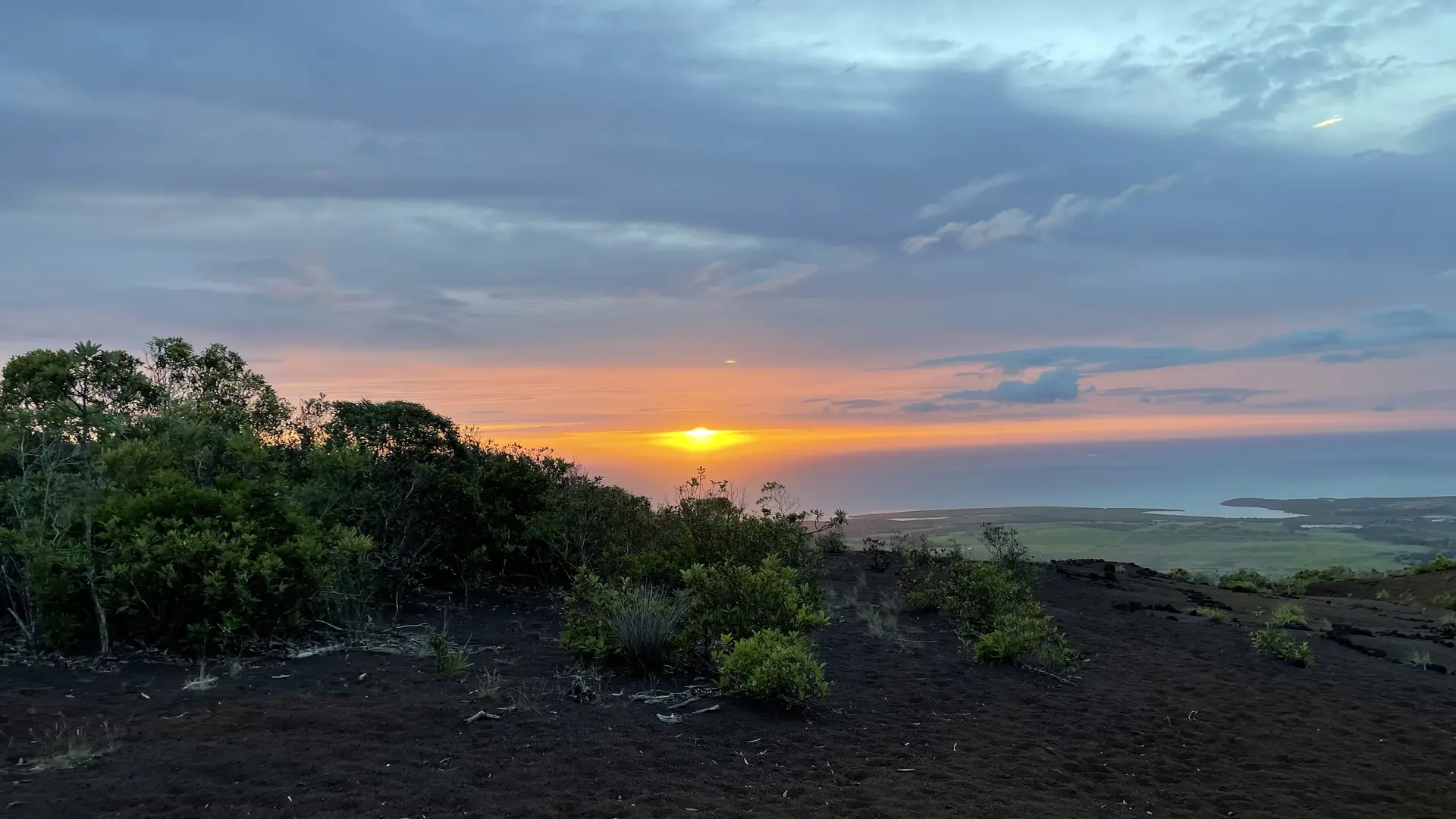 randonnée, plateau de tia, accès libre, pouembout, espace de l'Ouest