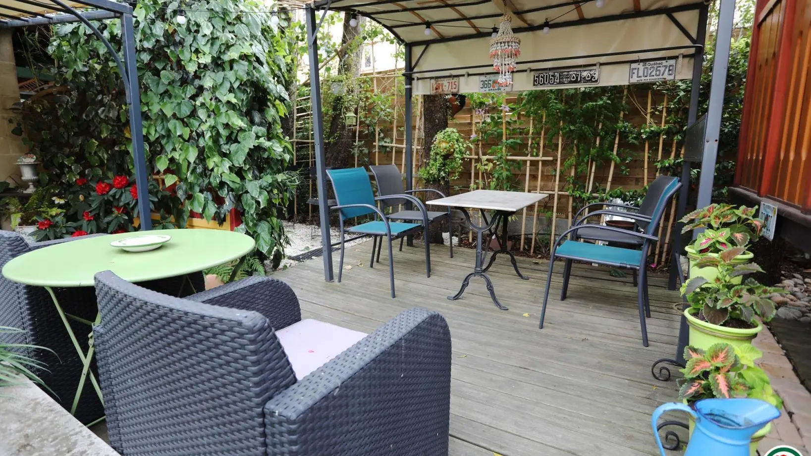 Terrasse privative à la Roulotte