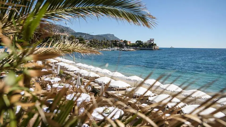 Restaurant-plage Anao Beaulieu