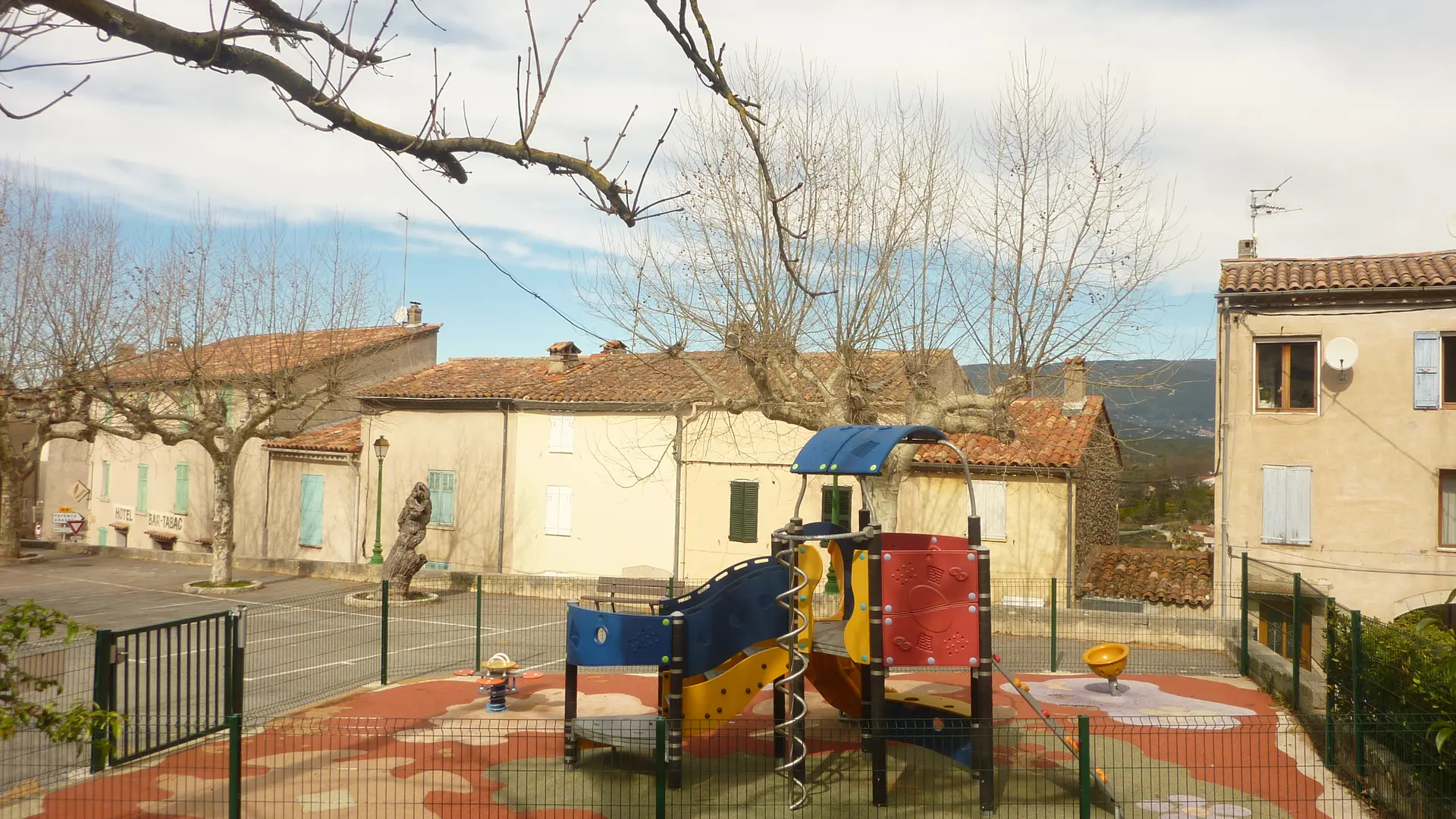 aire de jeux Saint Paul en Forêt