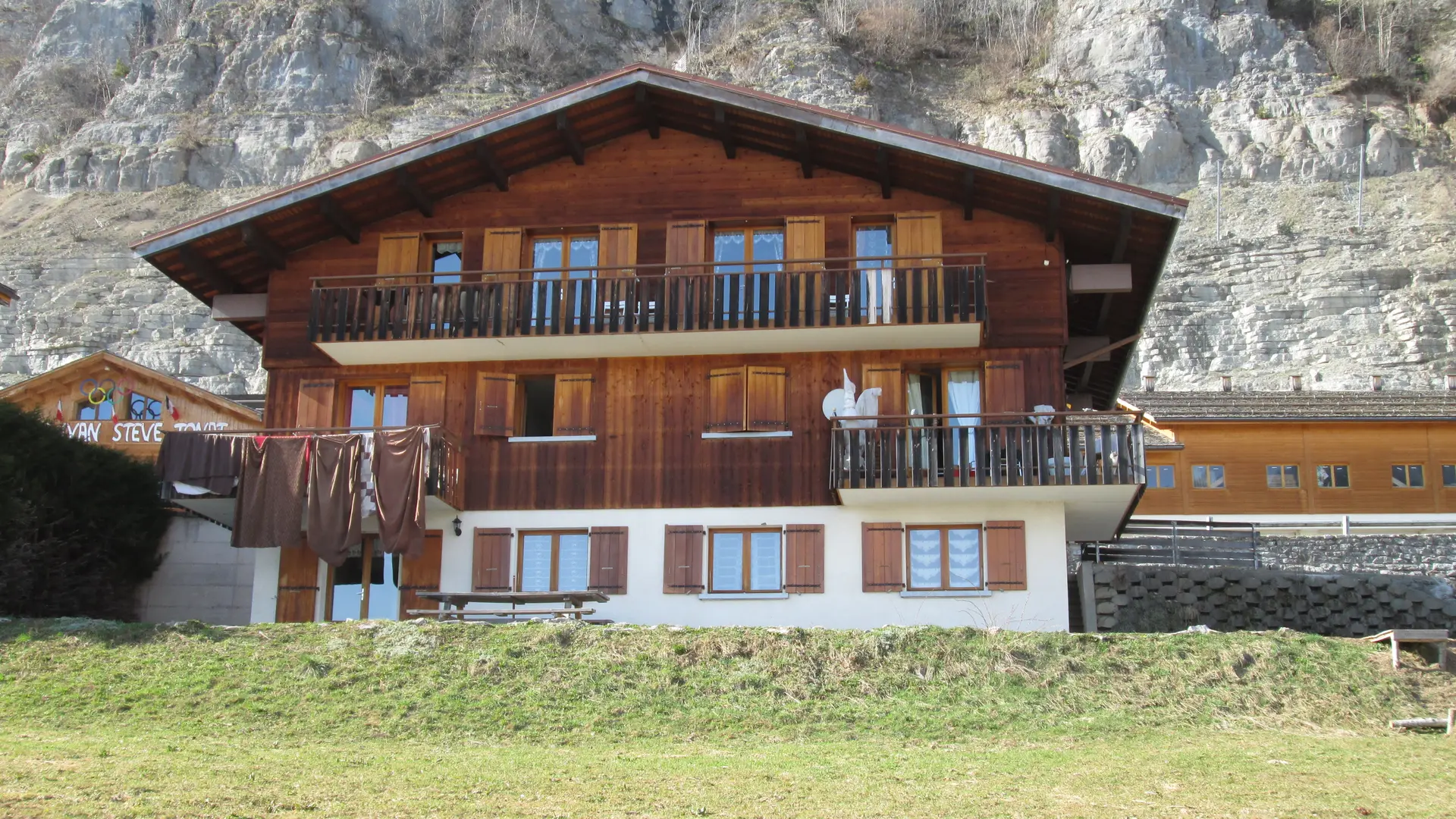 Extérieur résidence été/Outside summer chalet-Fleurs des Alpes-Le Grand-Bornand