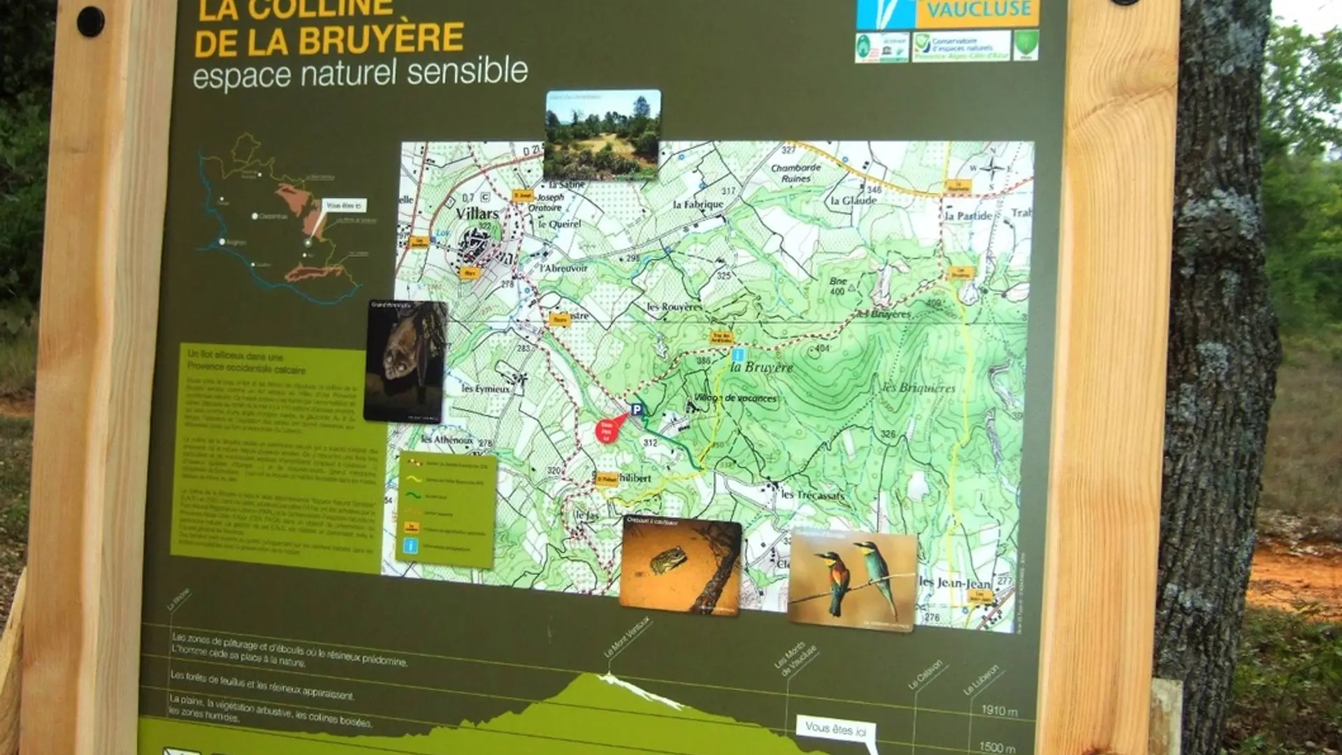 Panneau d'accueil de l'ENS de La Bruyère
