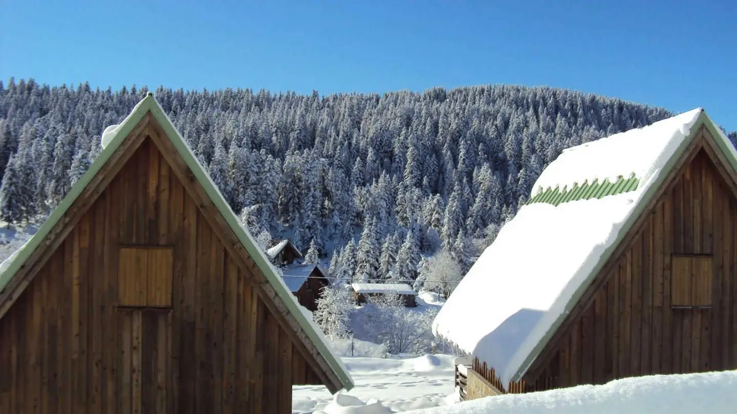 Gîte Sapin-Vue neige-La Bollène-Vésubie-Gîtes de France des Alpes-Maritimes