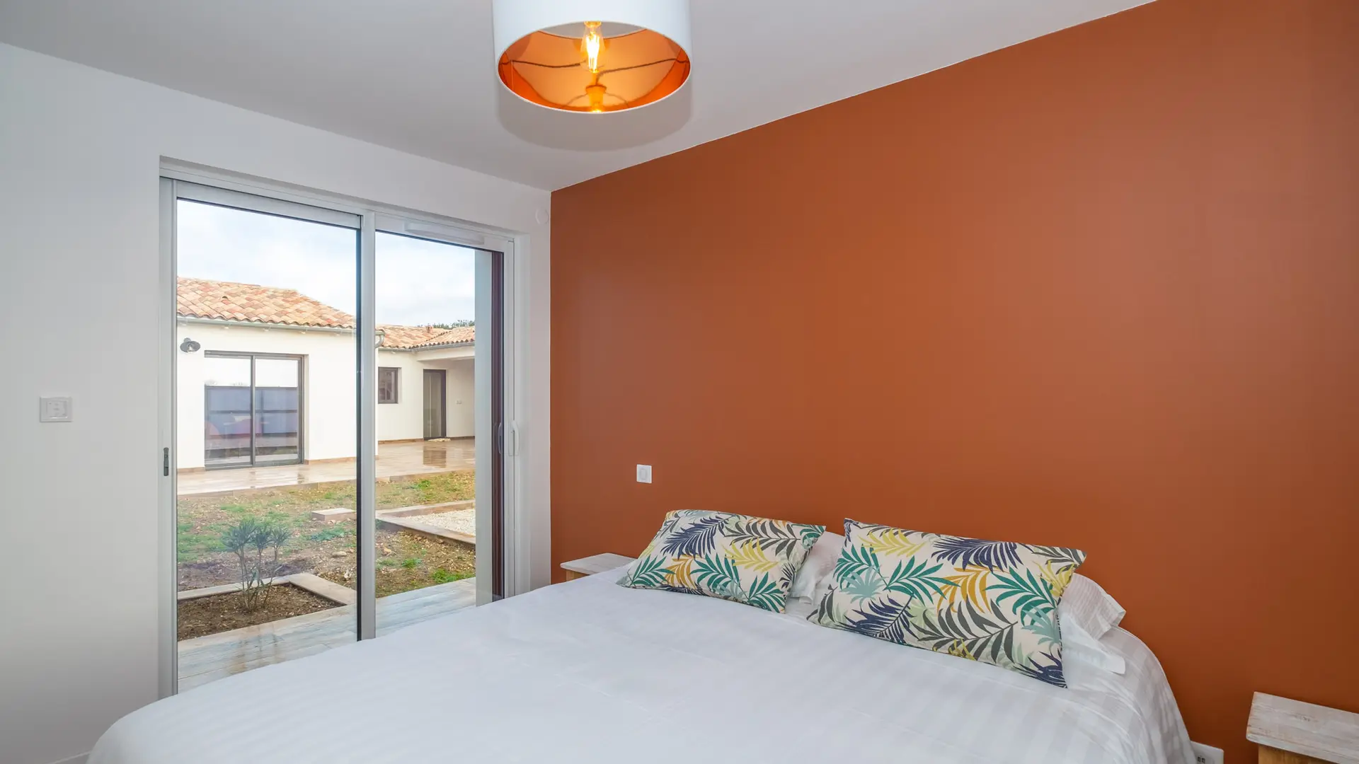 Chambre 4 avec 1 Lit queen size