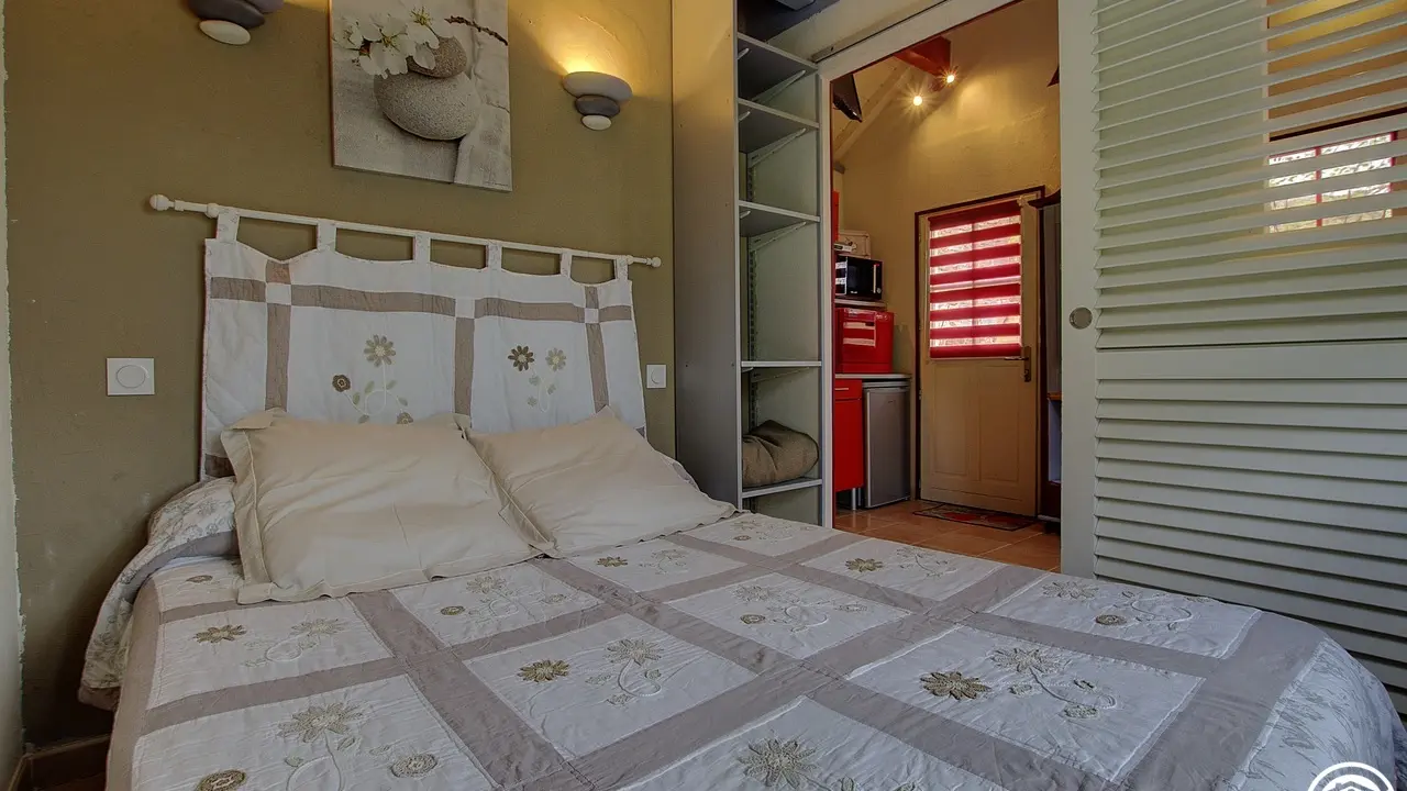 La chambre cerisette