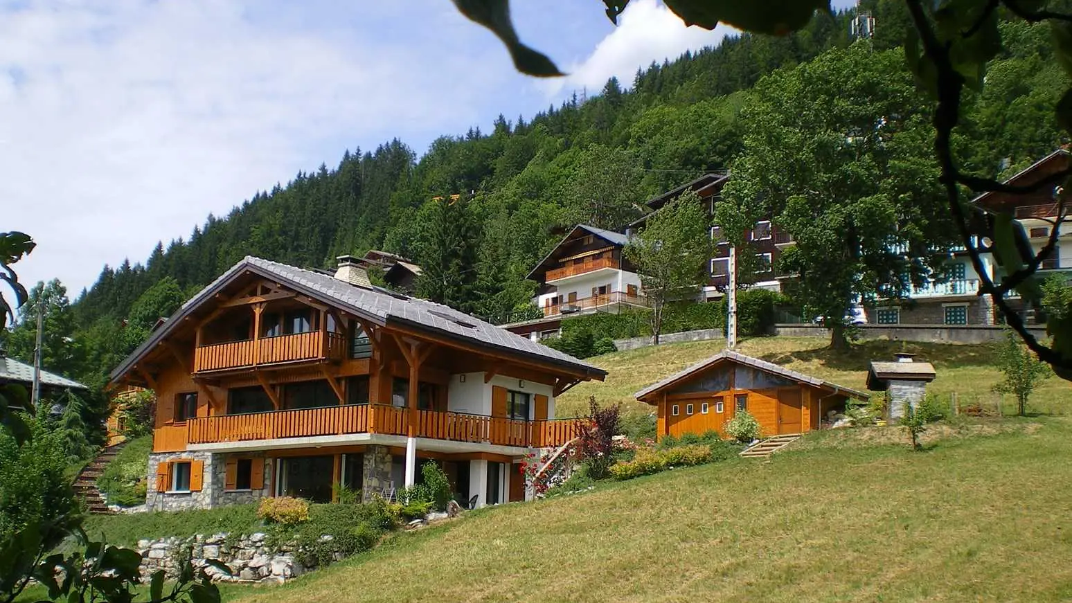 Chalet ROC SOLEIL 
Face Sud, vue sur Morzine