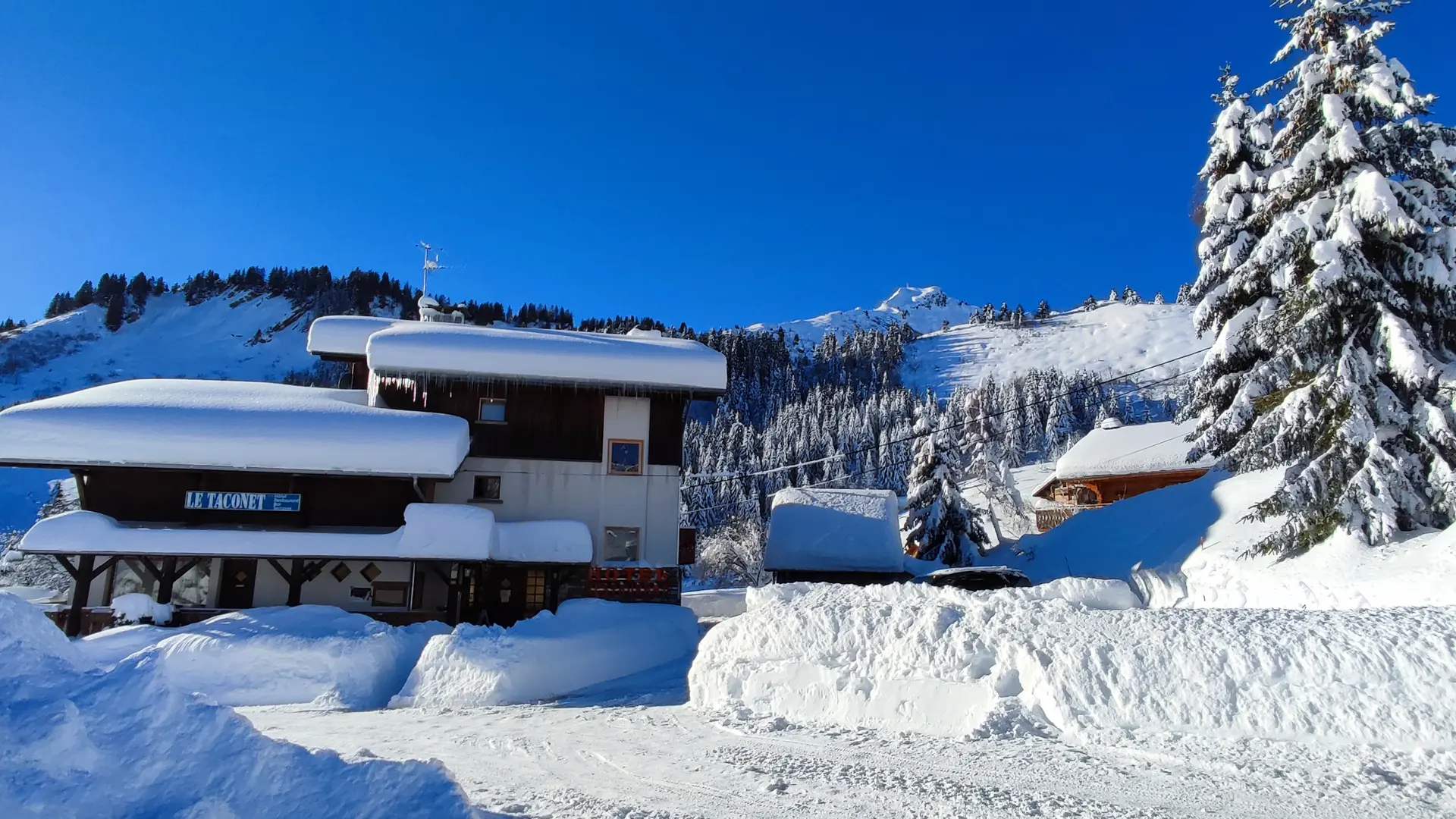 Hôtel en hiver
