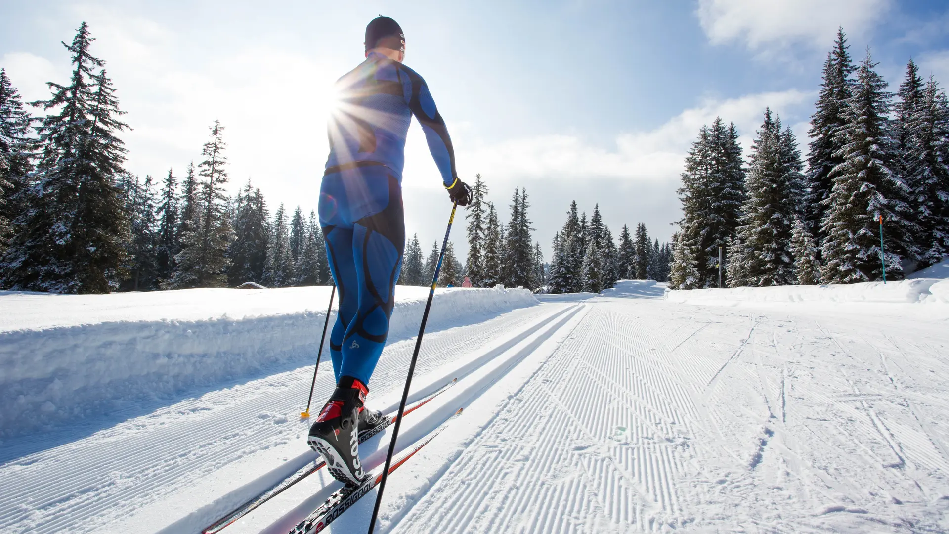 Piste de ski de fond tracée en alternatif