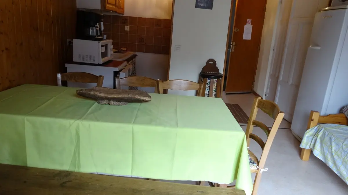 Meublé GILBERT JEANSELME D St Léger les Mélèzes