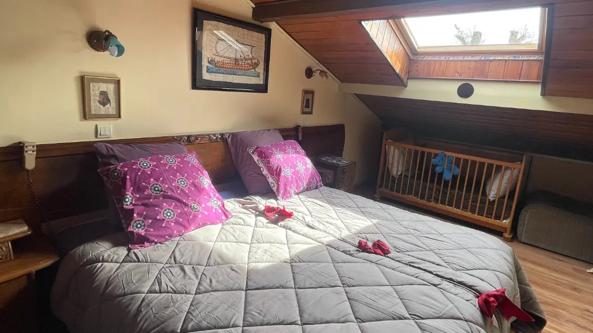 La chambre à l'étage.