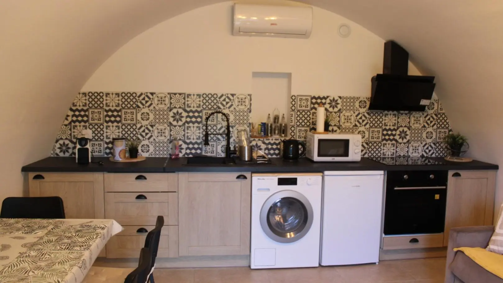 Gîte l'Atypique-Cuisine-Contes-Gîte de France Alpes-Maritimes