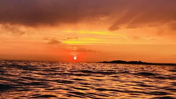 Sunset apero stand up paddle à Marseille