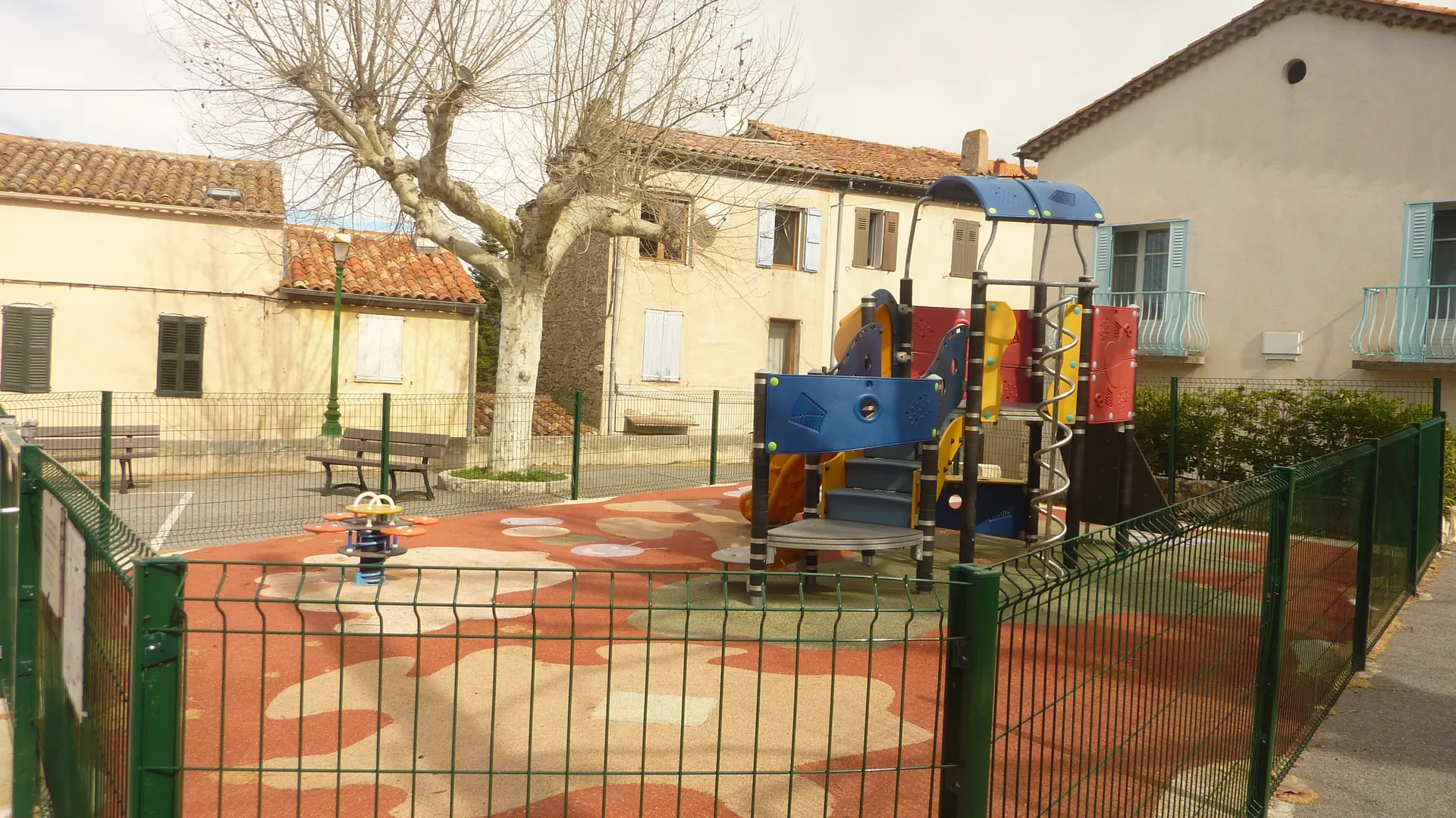 aire de jeux Saint Paul en Forêt