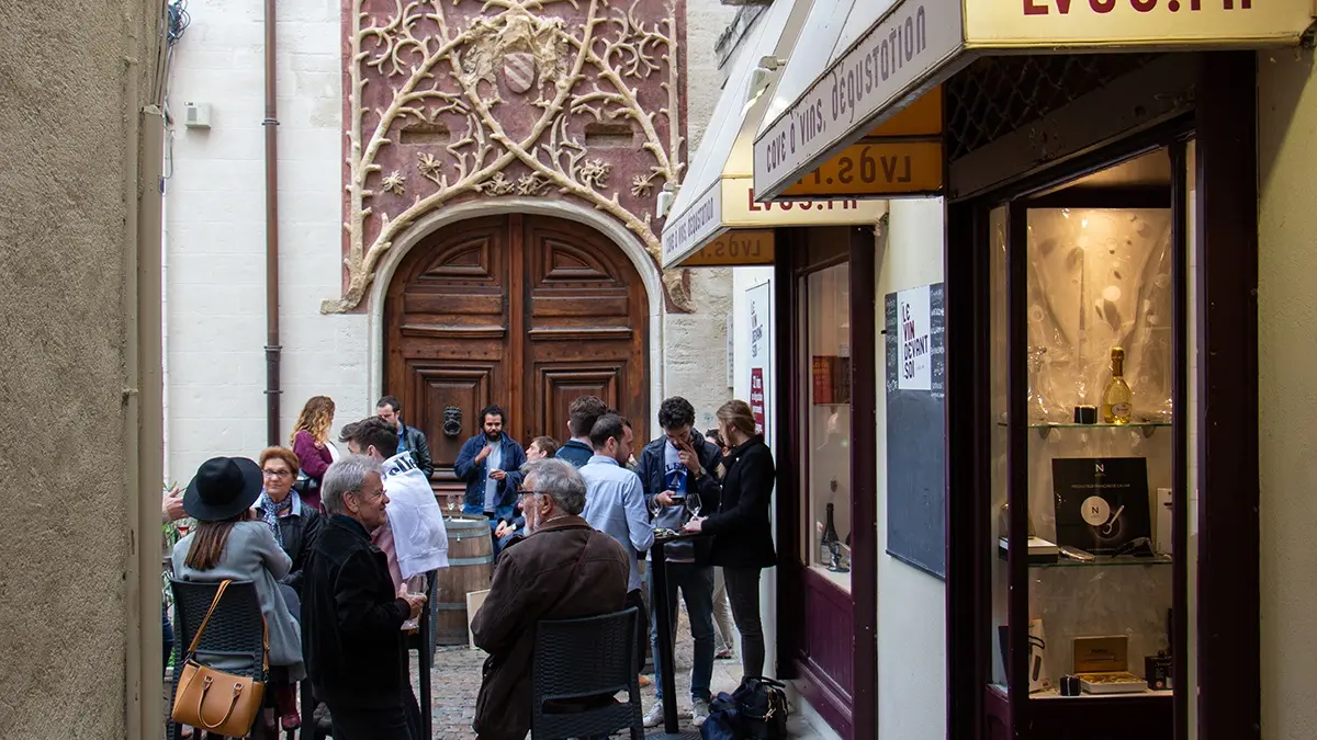 Le vin devant soi