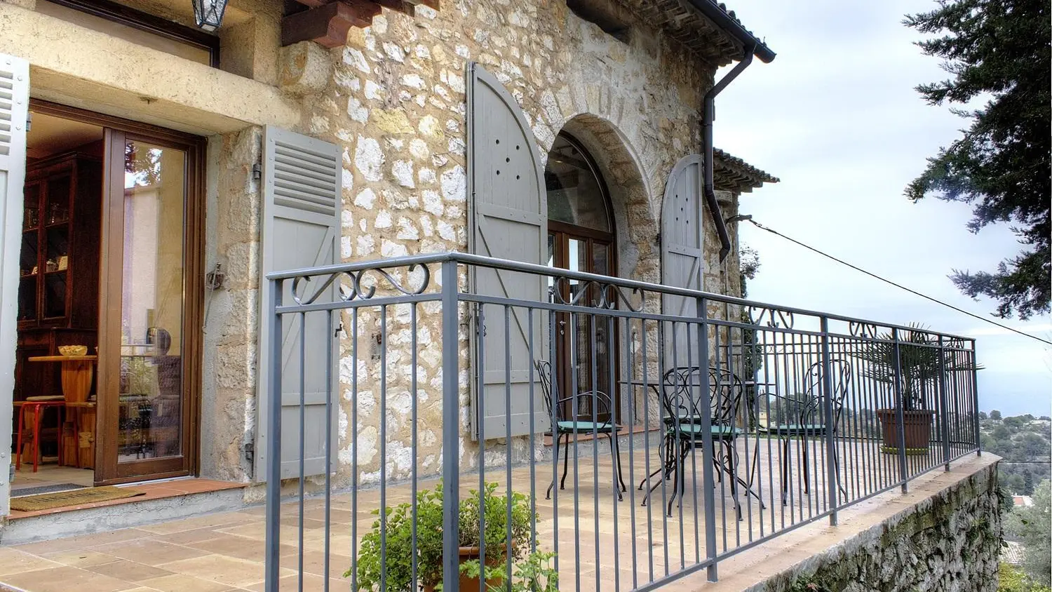 La maïoun de Jan 4 - grande chambre pour 3 personnes - Gîtes de France Alpes-Maritimes