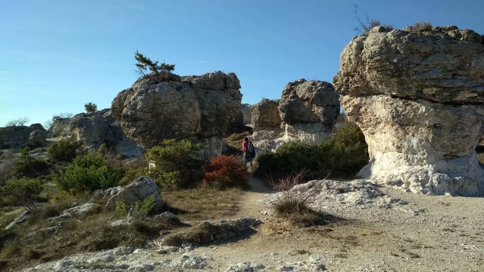 Sur le sentier des Mourres