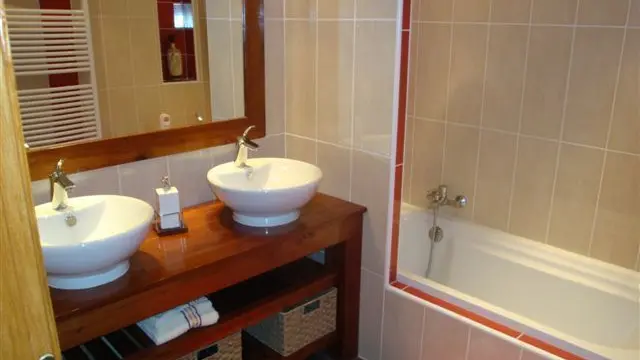 Gite Pacha-Salle de Bains-Saint-Dalmas-Valdeblore-Gîtes de France Alpes-Maritimes
