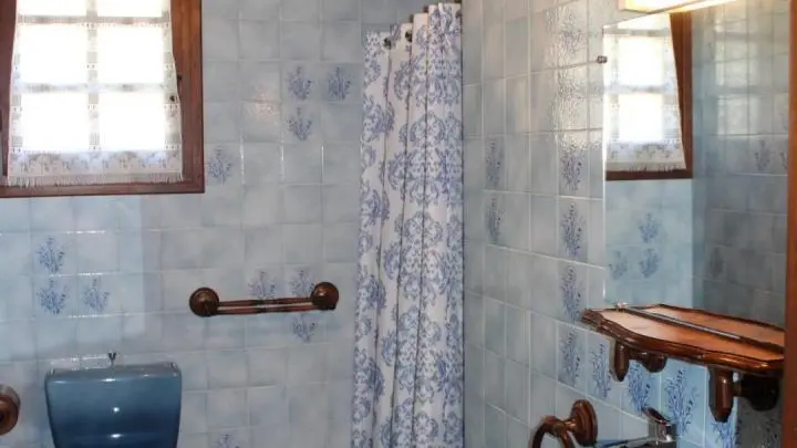 Gîte Lou Poumeiras - Salle-d'eau-wc - Saint-Martin-Vésubie - Gîtes de France Alpes-Maritimes