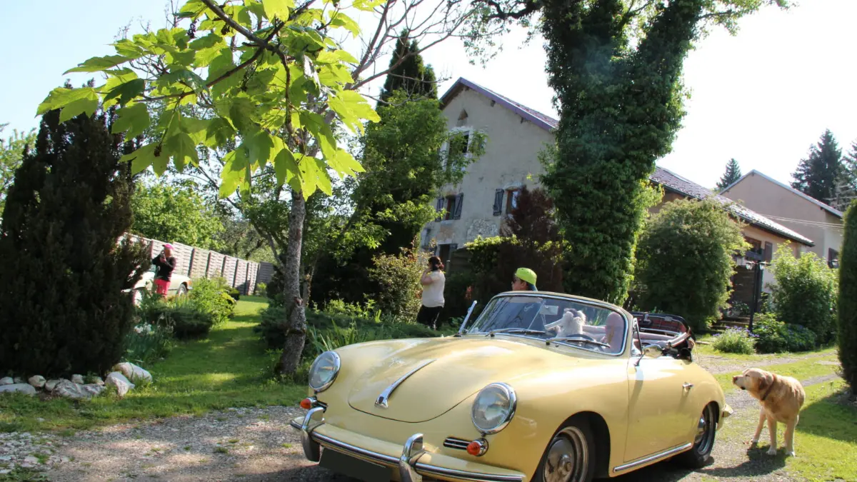 Rassemblement de voitures anciennes