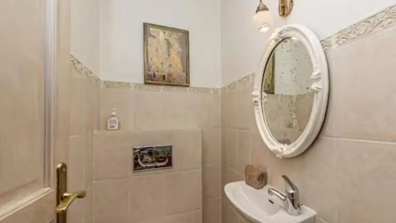 Le Capouane- WC - La Turbie-Gîtes de France des Alpes-Maritimes