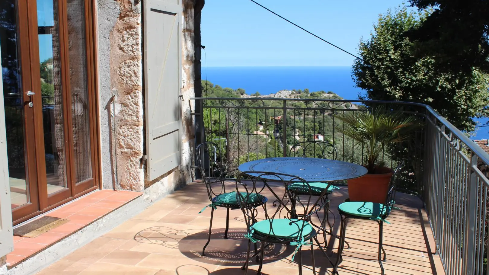 La maïoun de Jan - Terrasse avec mobilier - Gîtes de France Alpes-Maritimes