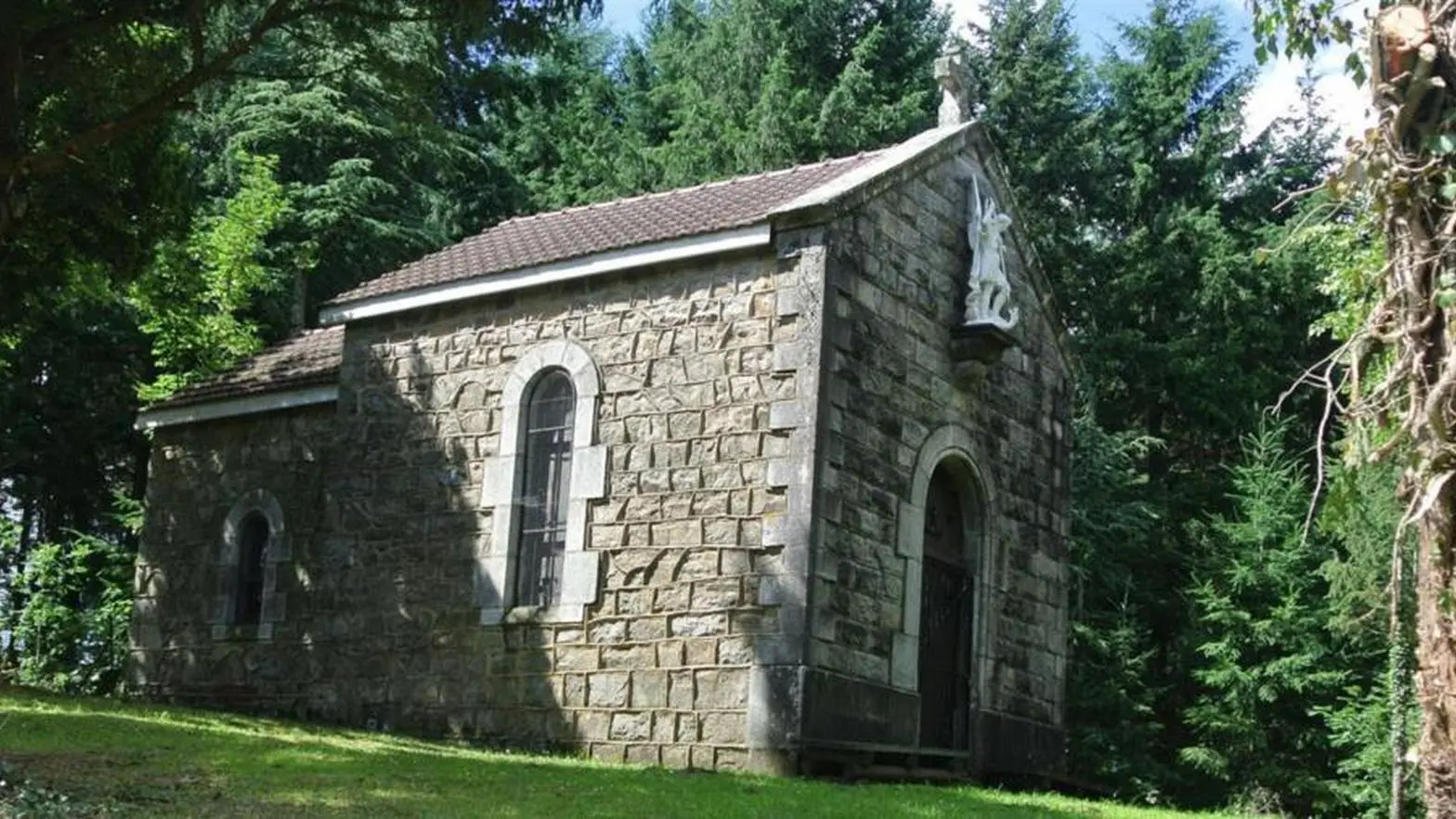 Chapelle St Roch, St Romain d'Urfé