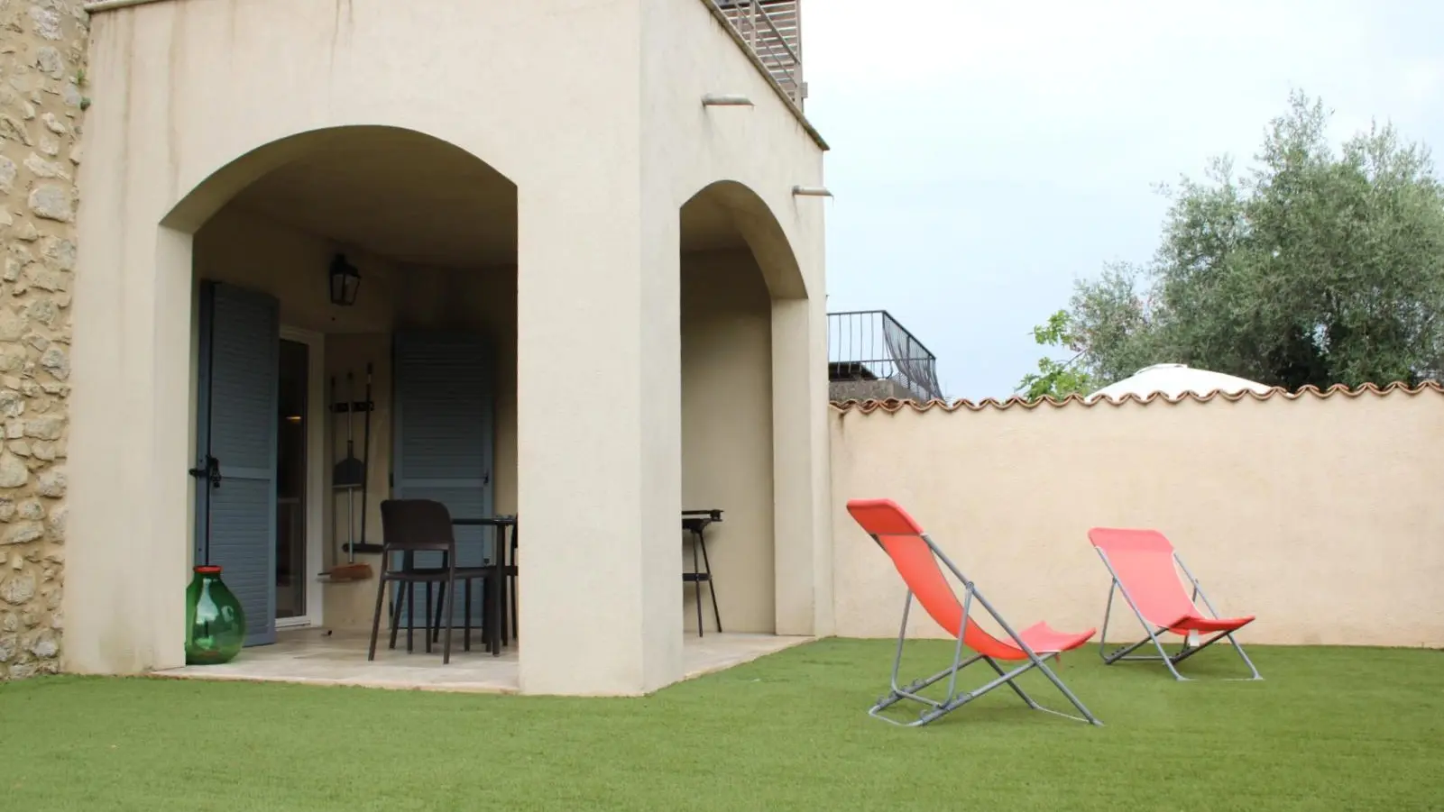 Le Prieuré n°1-Terrasse-Jardinet-Saint-Blaise-Gîtes de France des Alpes-Maritimes