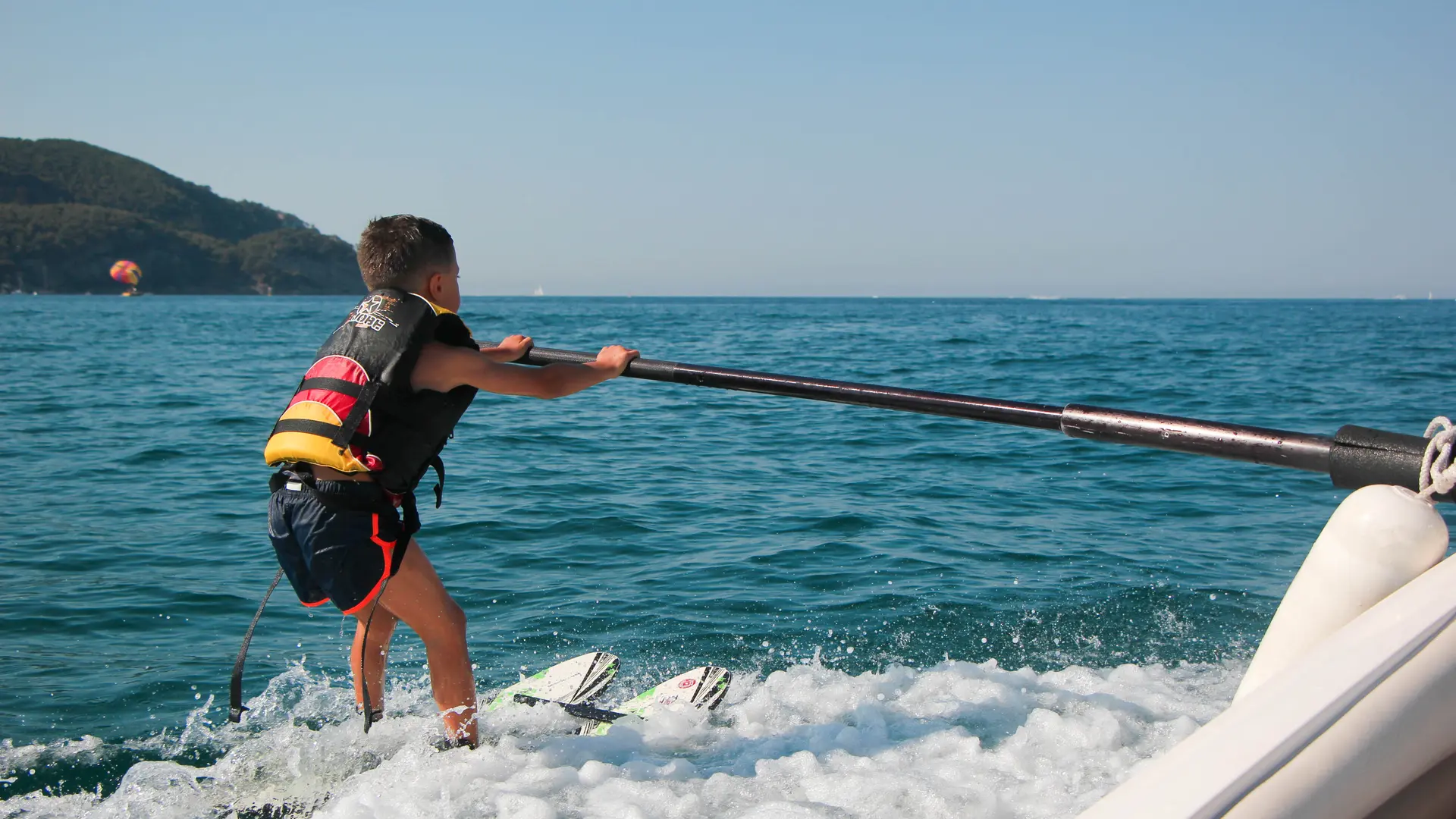 Cours et stages de ski nautique ou wakeboard