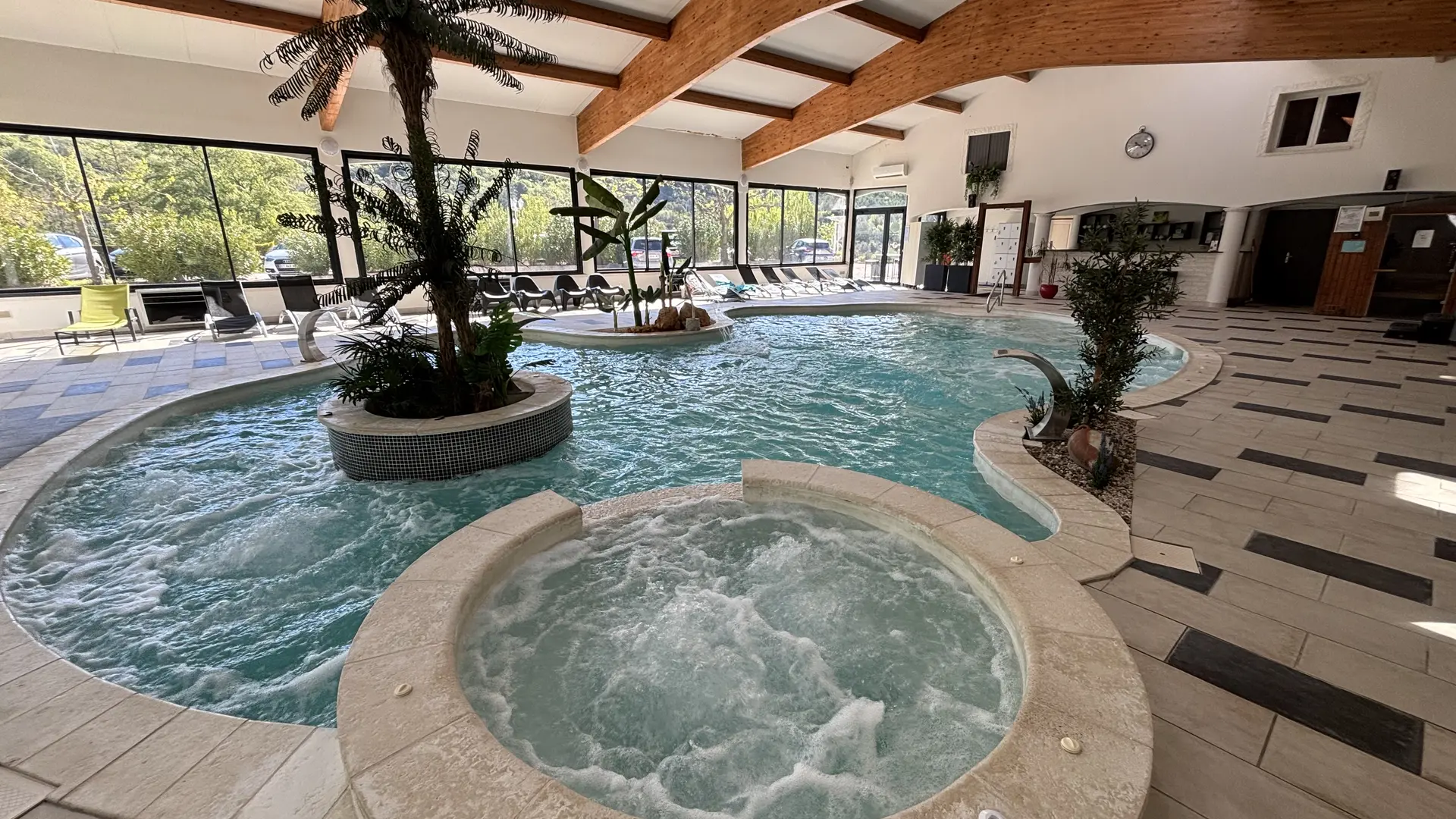 Piscine et jacuzzi