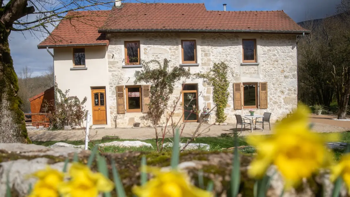 Le gîte est à sur la partie gauche de la maison