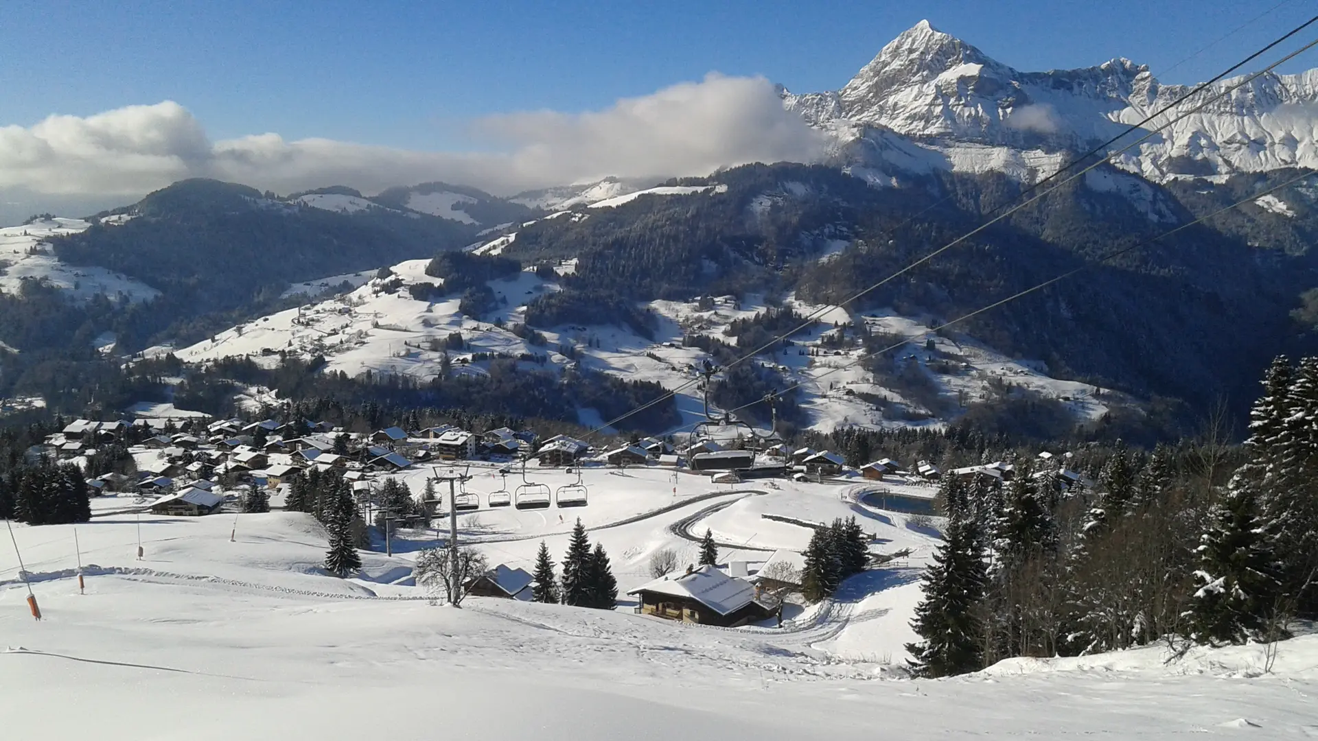 Télésiège à 50 m du chalet