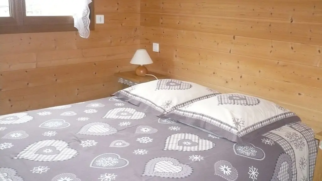 Chambre lit double/ Bedroom -Chez Hudry Laurent - Le Grand-Bornand