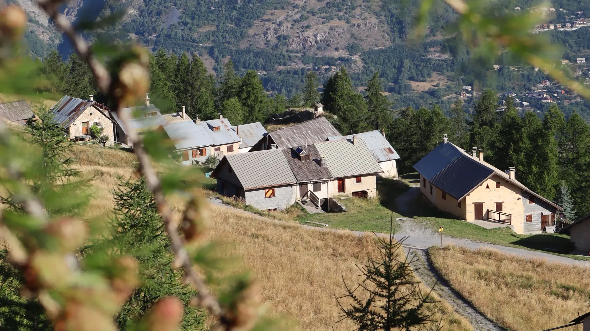 Le hameau du Mélézin