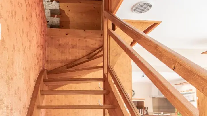 Escalier avec rambarde