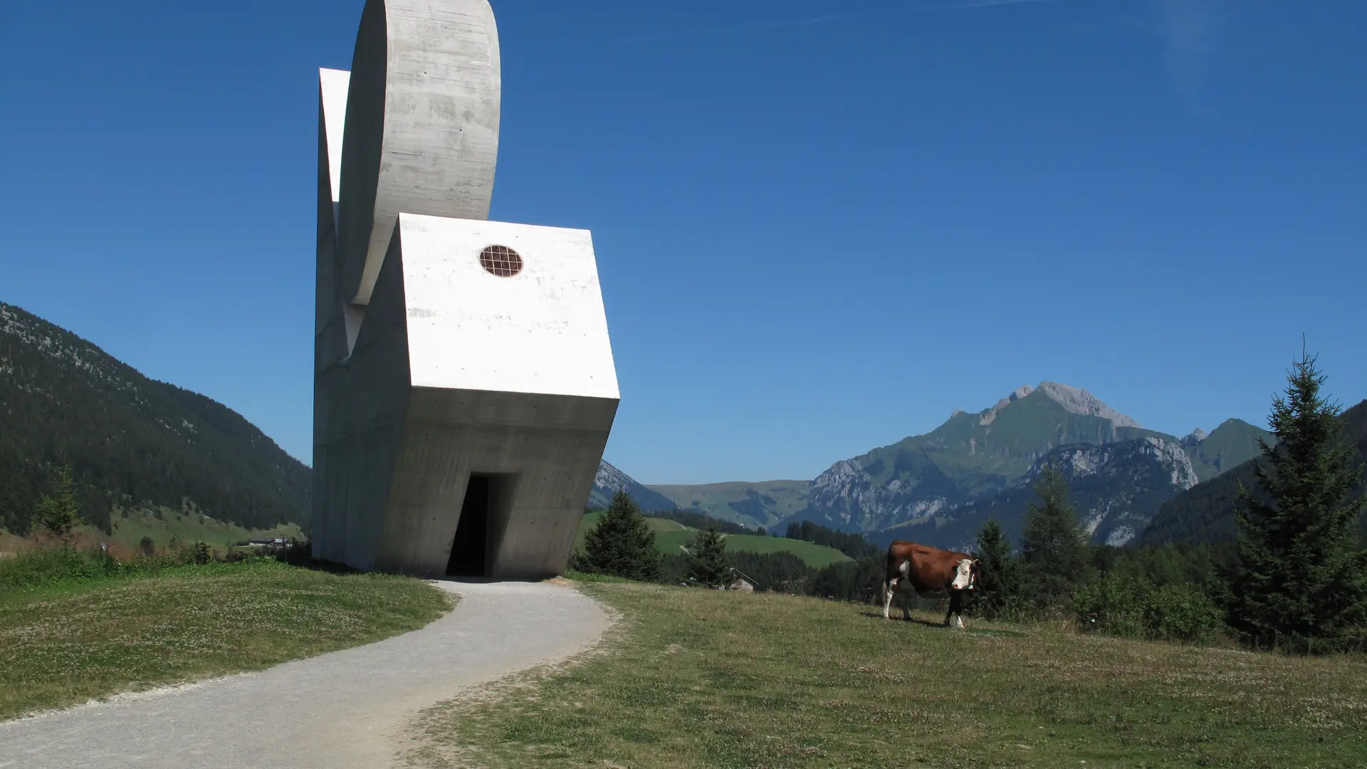 Monument national à la Résistance du plateau des Glières
