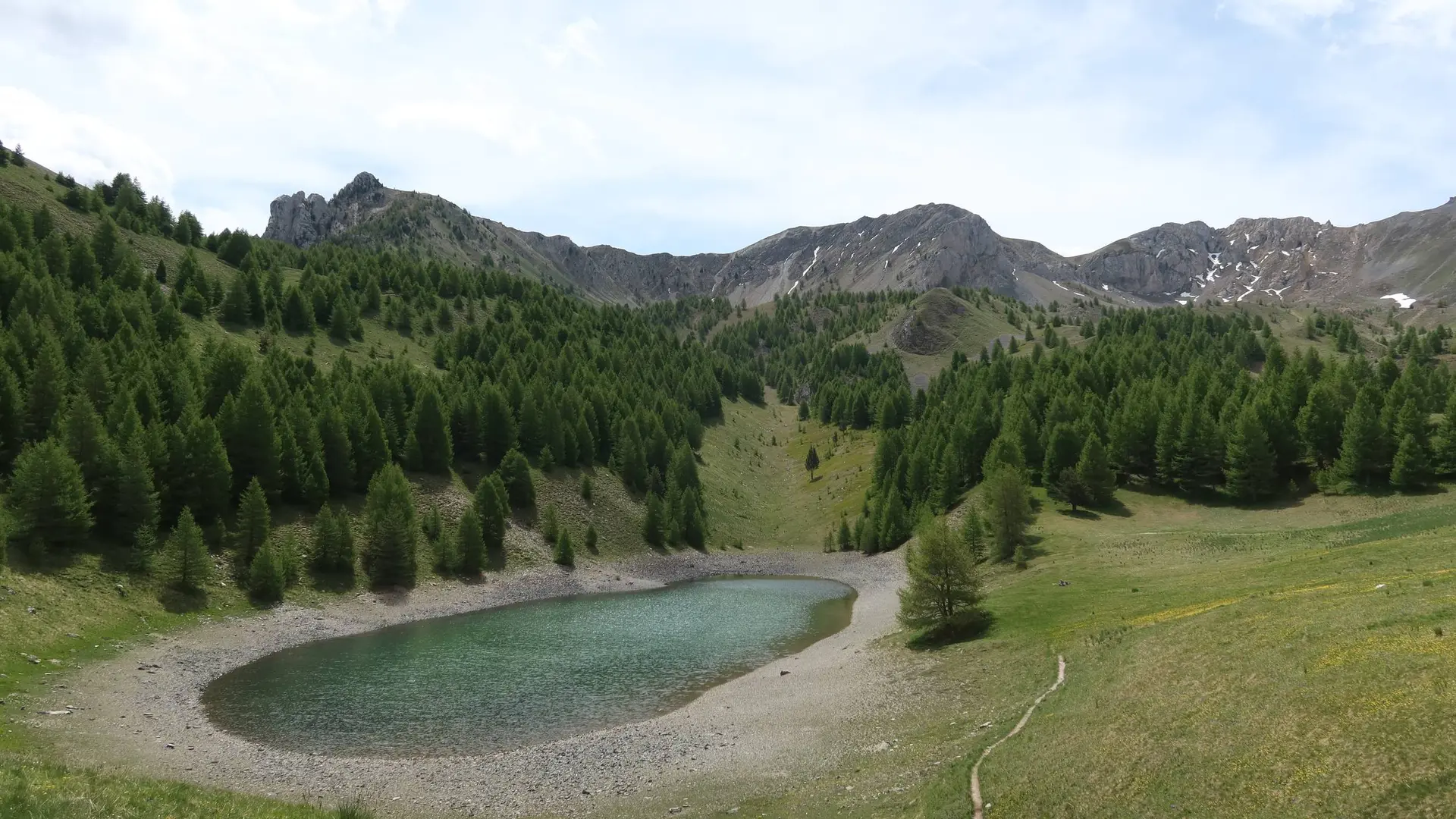 Etang dans le cirque du Morgon