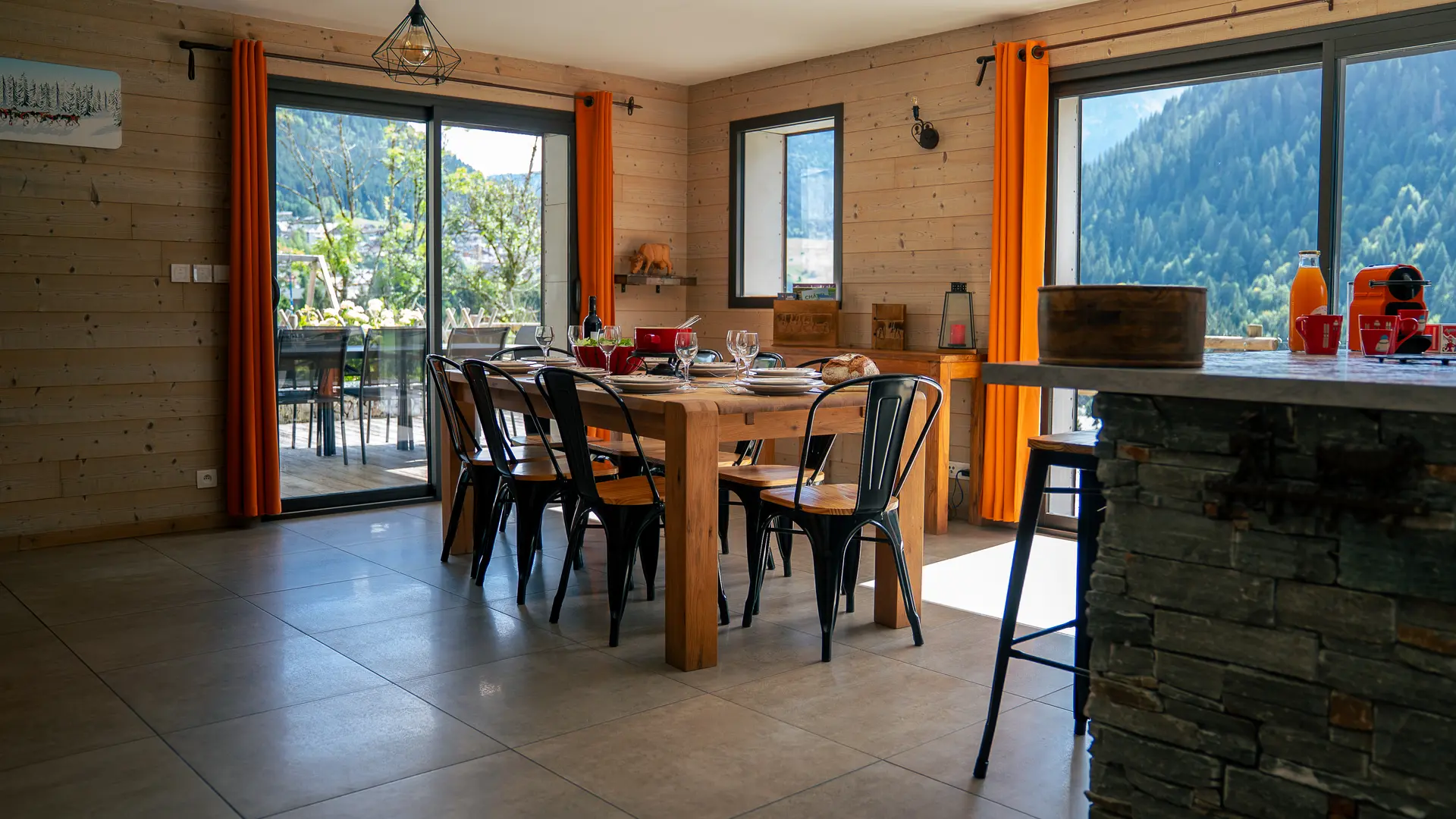 Entre nous_Châtel_pièce à vivre