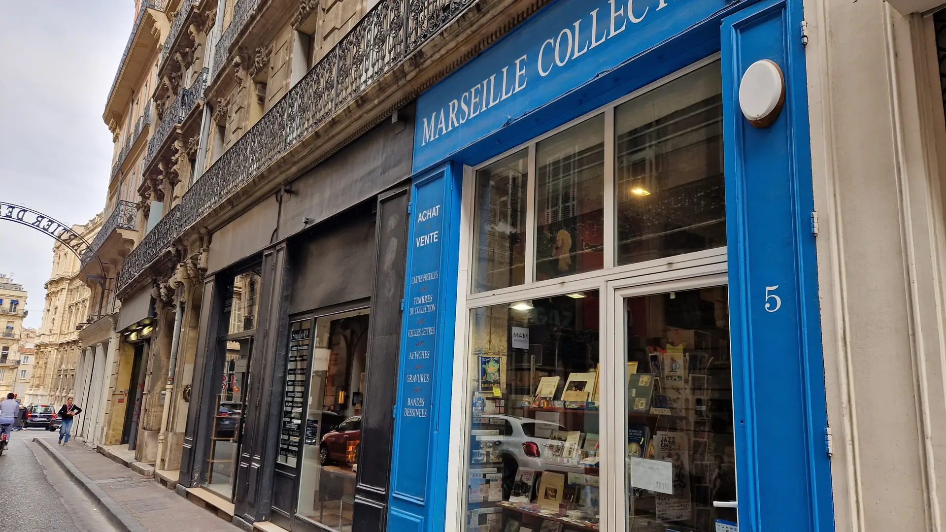 Buquinistes Antiquaires