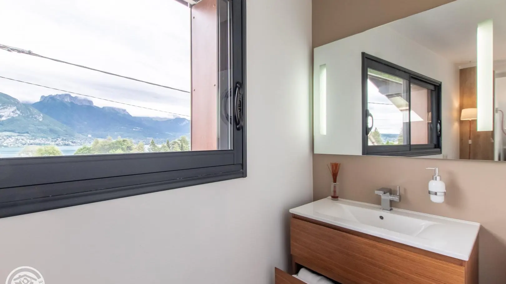 Salle d'eau privative chambre 4