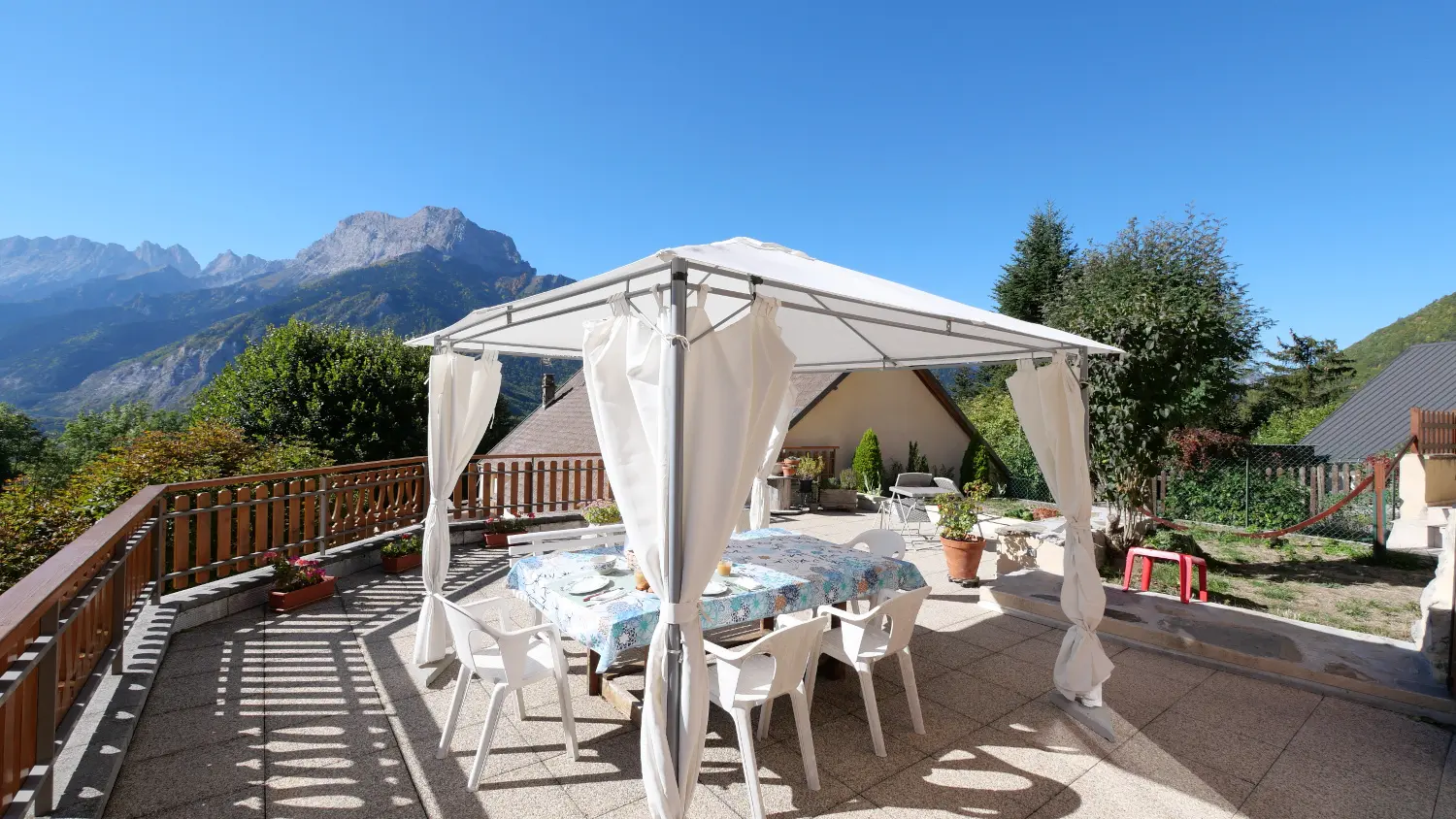 Chambres d'hôtes Au vallon d'Auguste, Aspres-les-Corps