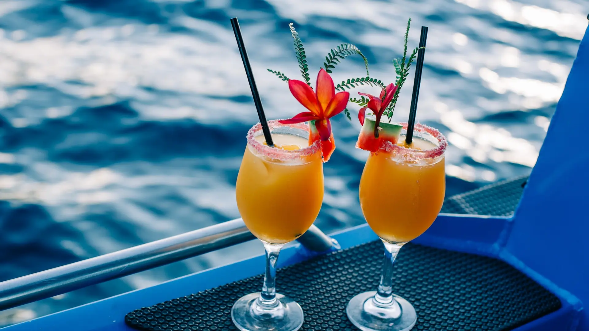 cocktail, sunset, apéro, bateau, Hienghène