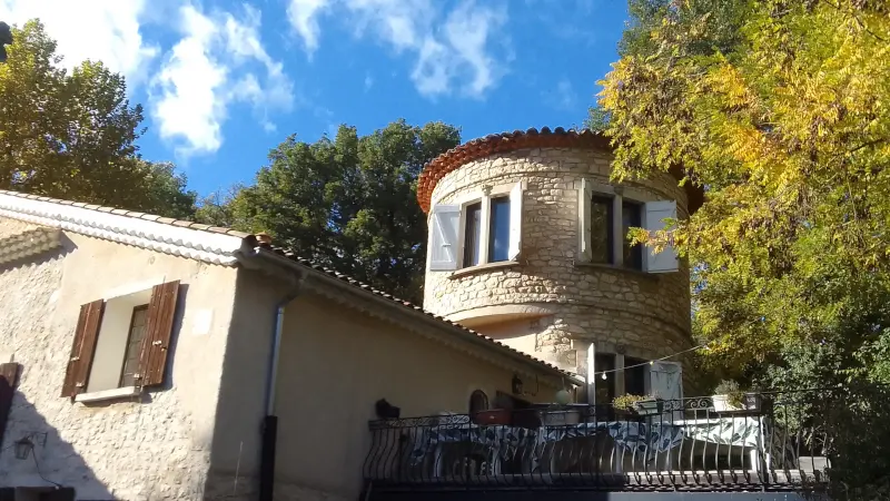 Une demeure de caractère avec sa tour