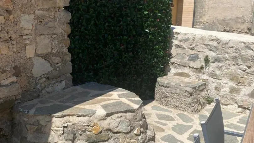 Terrasse avec mur végétalisé, Baous de Lucéram Gîtes de France Alpes-Maritimes